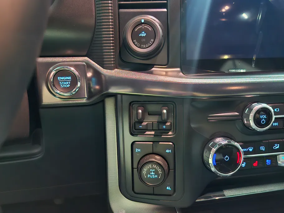 2025 Ford F150 Platinum