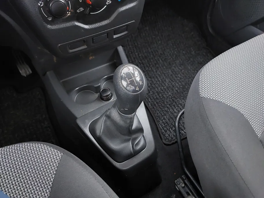 2020 Renault Docker Van بضاعة