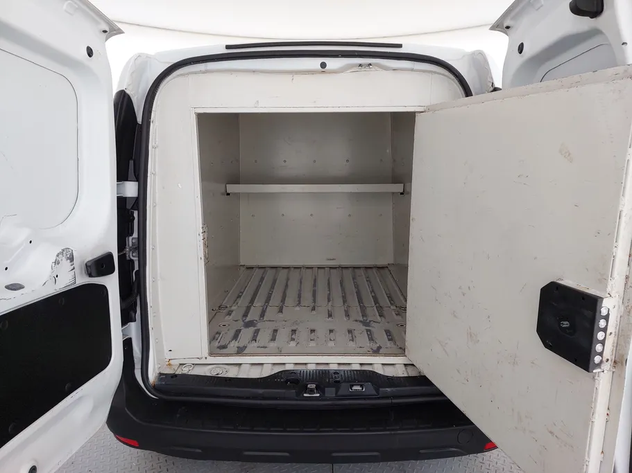 2020 Renault Docker Van بضاعة