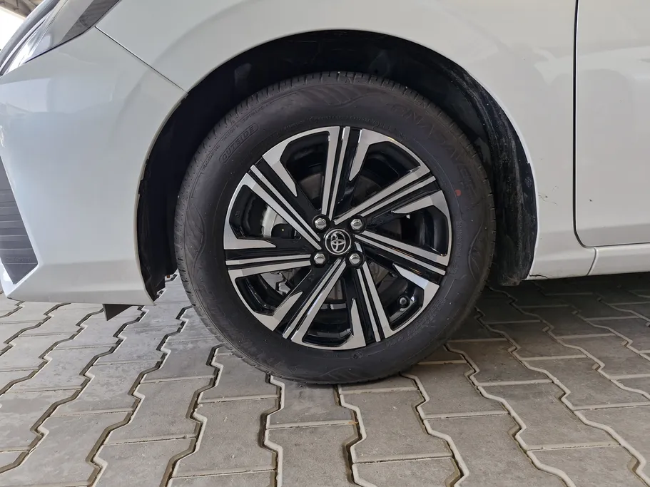 2024 Toyota Yaris  Y Plus 