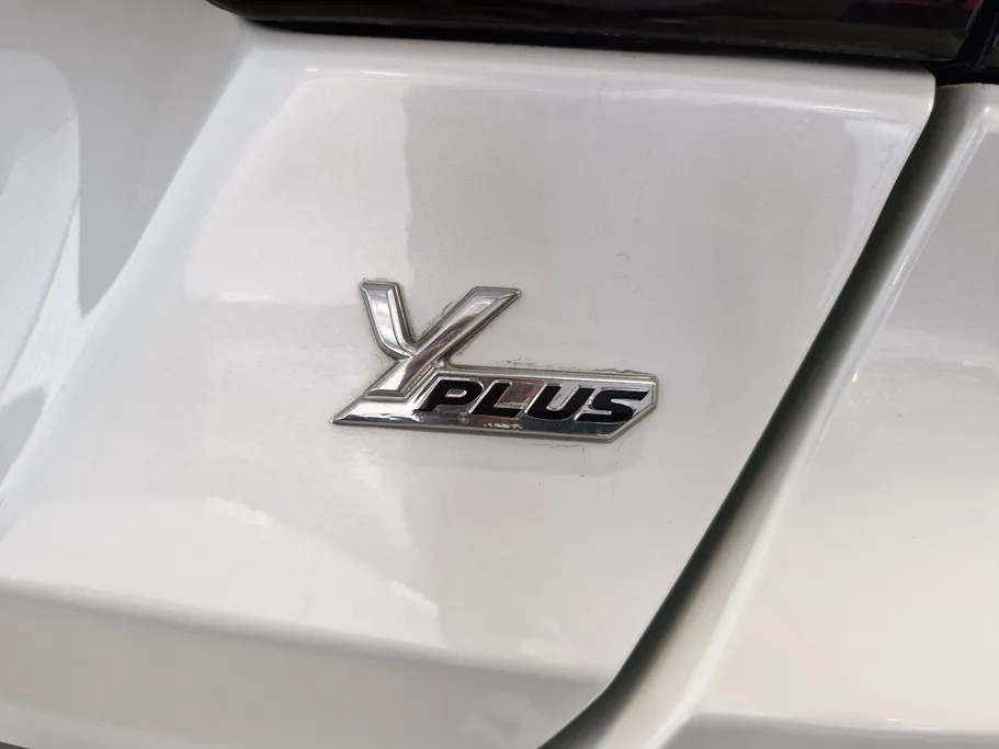 2024 Toyota Yaris  Y Plus 