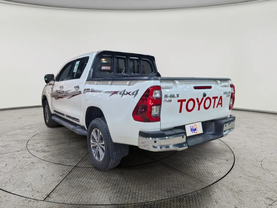 تويوتا هايلكس SGLX 4X4 AT DSL 2024