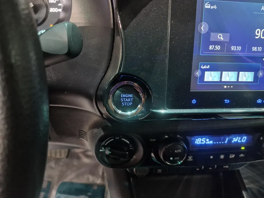 تويوتا هايلكس SGLX 4X4 AT DSL 2024