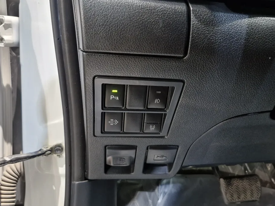 تويوتا هايلكس SGLX 4X4 AT DSL 2024