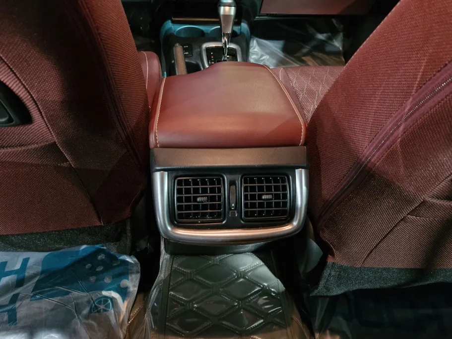 تويوتا هايلكس SGLX 4X4 AT DSL 2024