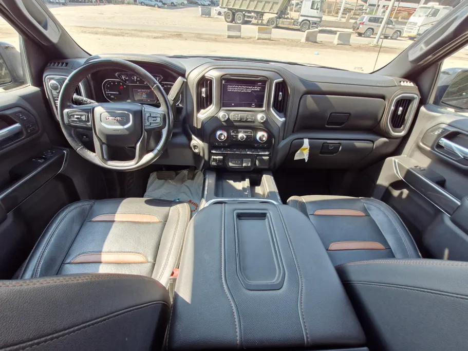 جي إم سي  سييرا AT4 2021 