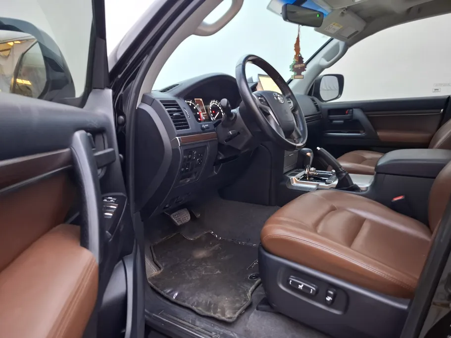 تويوتا لاندكروزر GXR 2019 