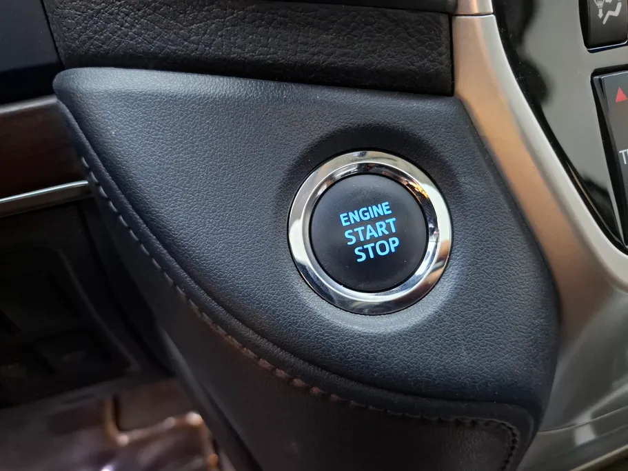 تويوتا لاندكروزر GXR 2019 