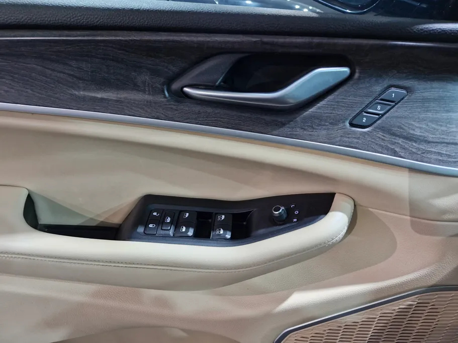 جيب جراند شيروكي ليمتد 2022 