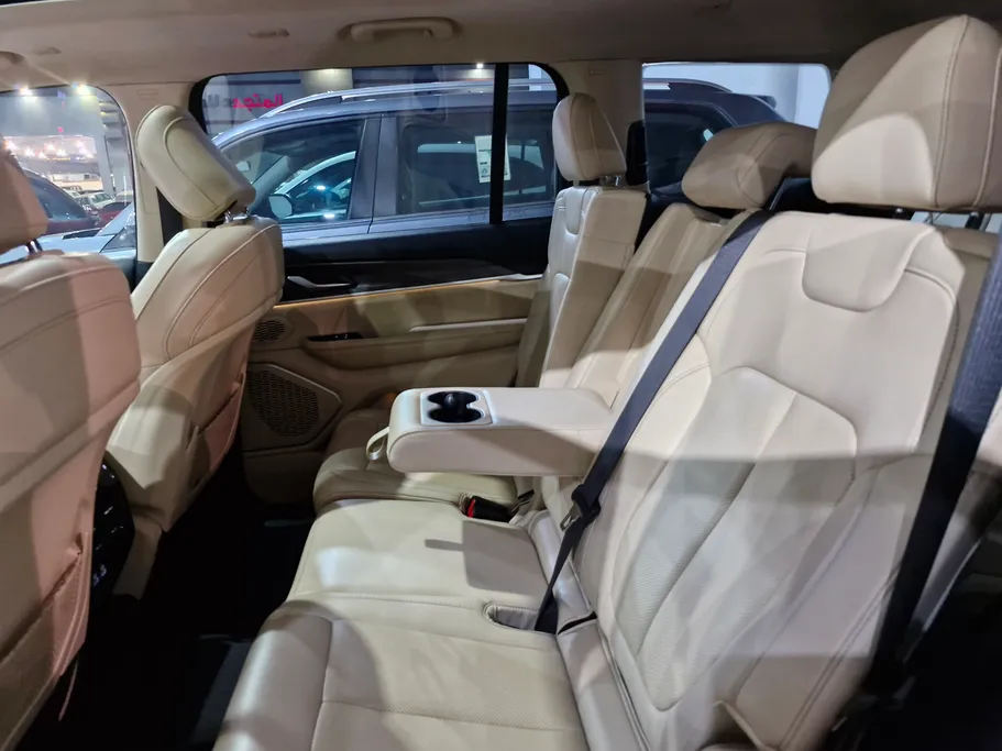 جيب جراند شيروكي ليمتد 2022 