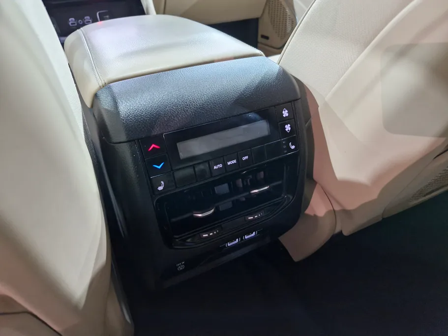 جيب جراند شيروكي ليمتد 2022 