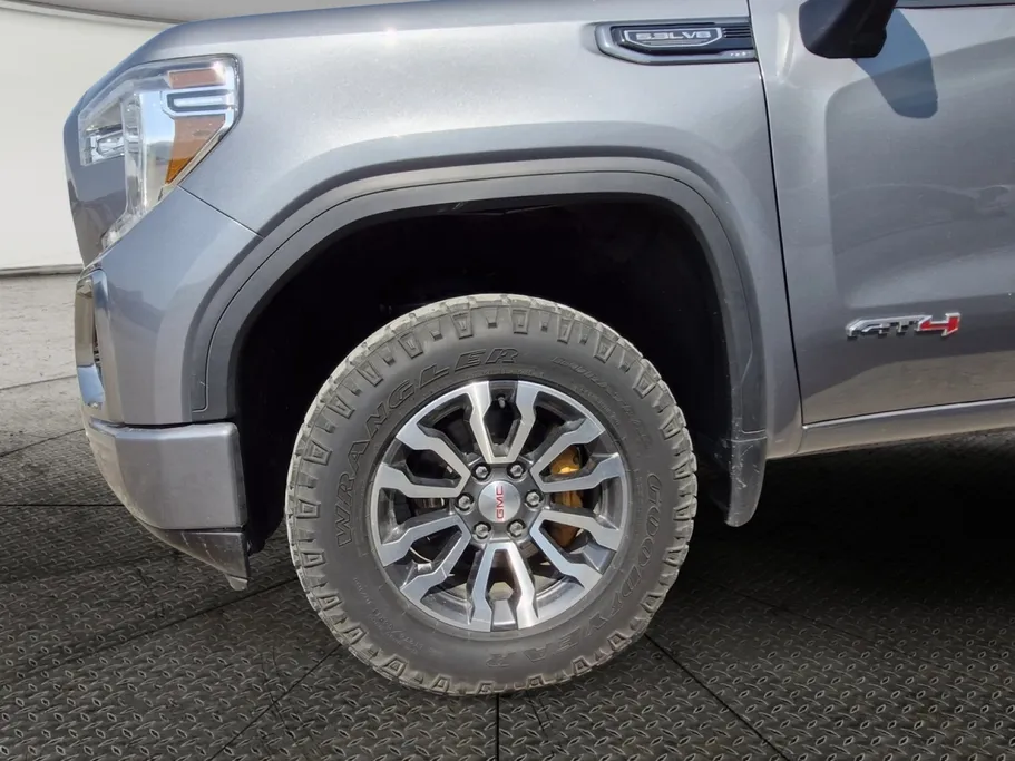 2023 GMC Sierra AT4