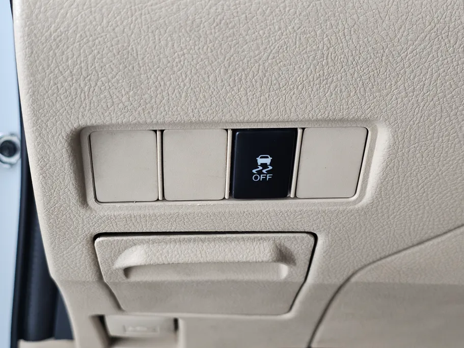 تويوتا يارس Y 2021