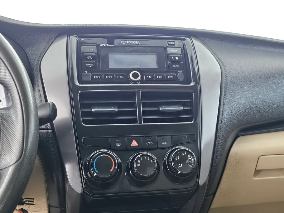 تويوتا يارس Y 2021