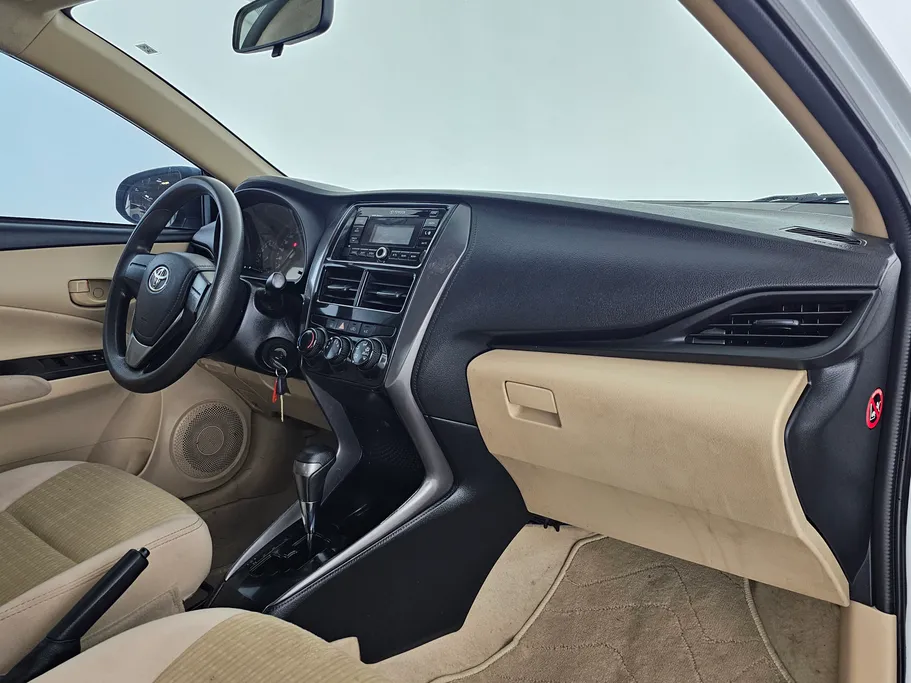 تويوتا يارس Y 2021