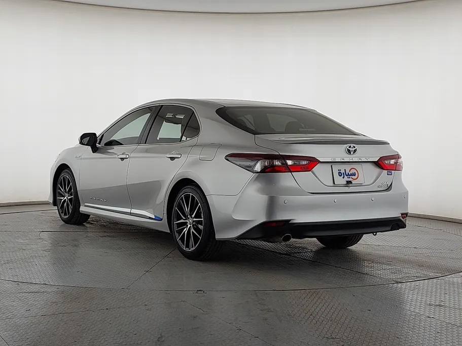 تويوتا كامري GLE HEV  2021 