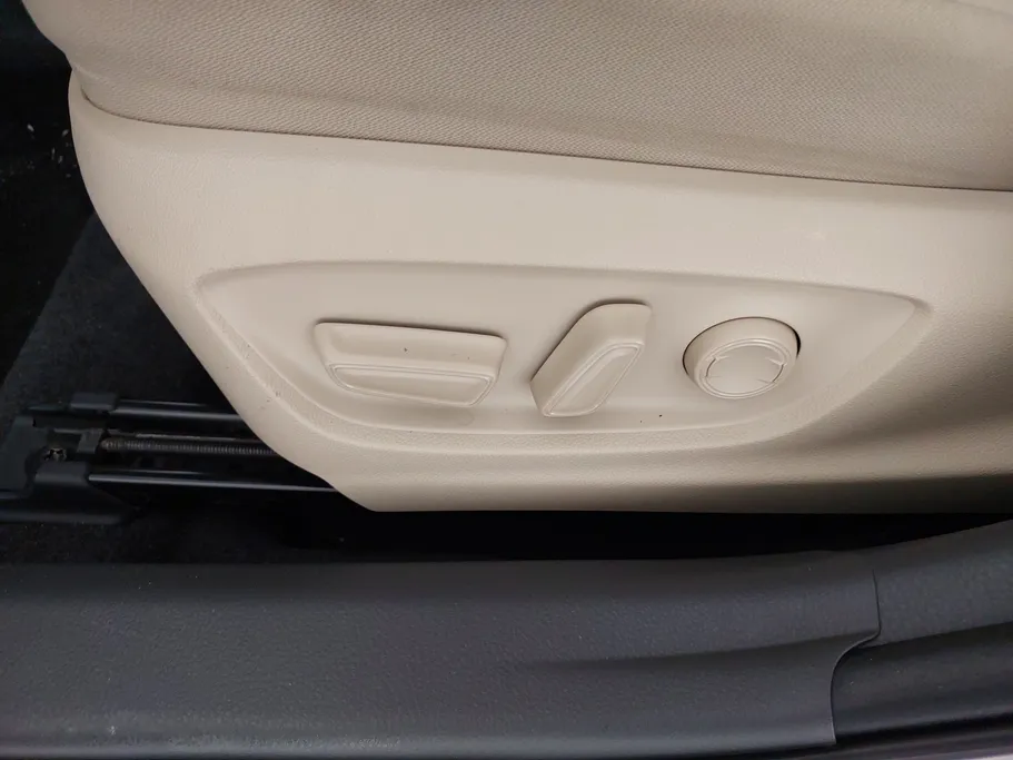 تويوتا كامري GLE HEV  2021 