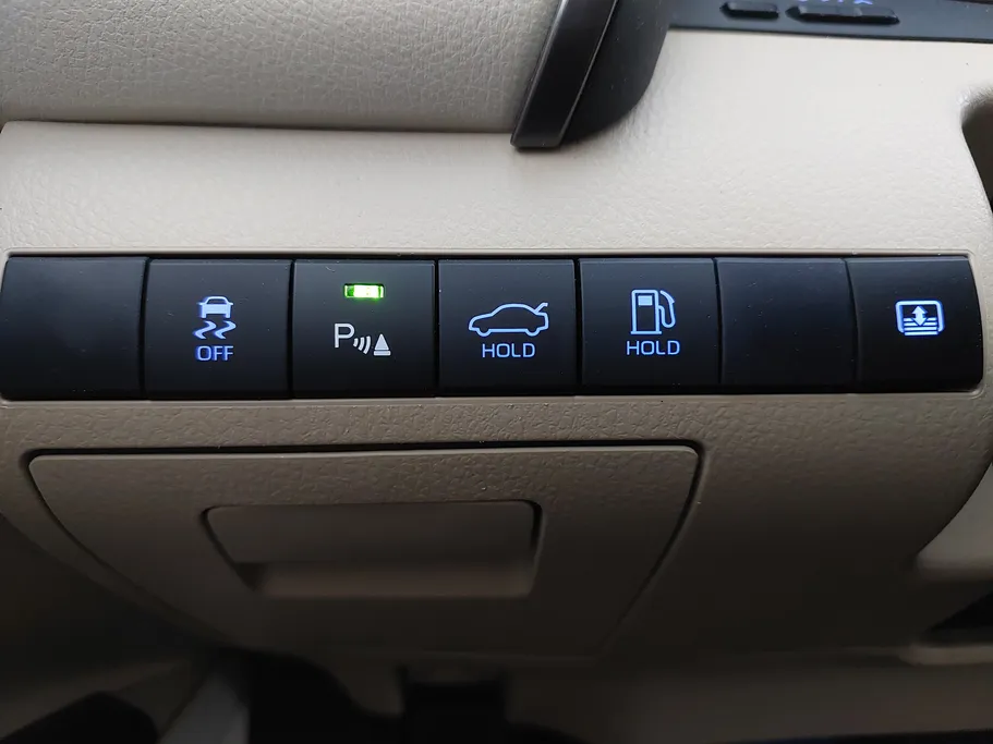 تويوتا كامري GLE HEV  2021 