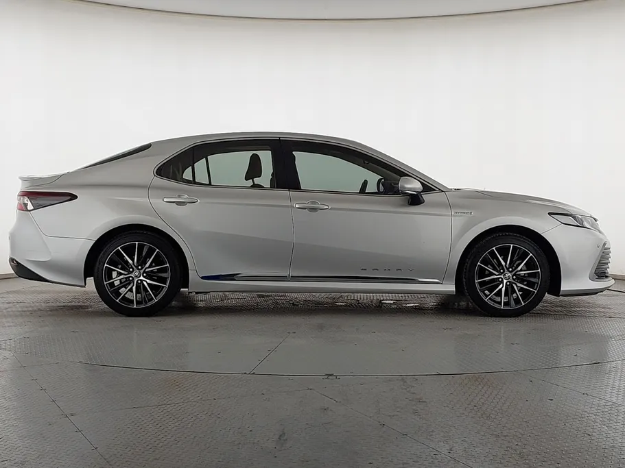 تويوتا كامري GLE HEV  2021 