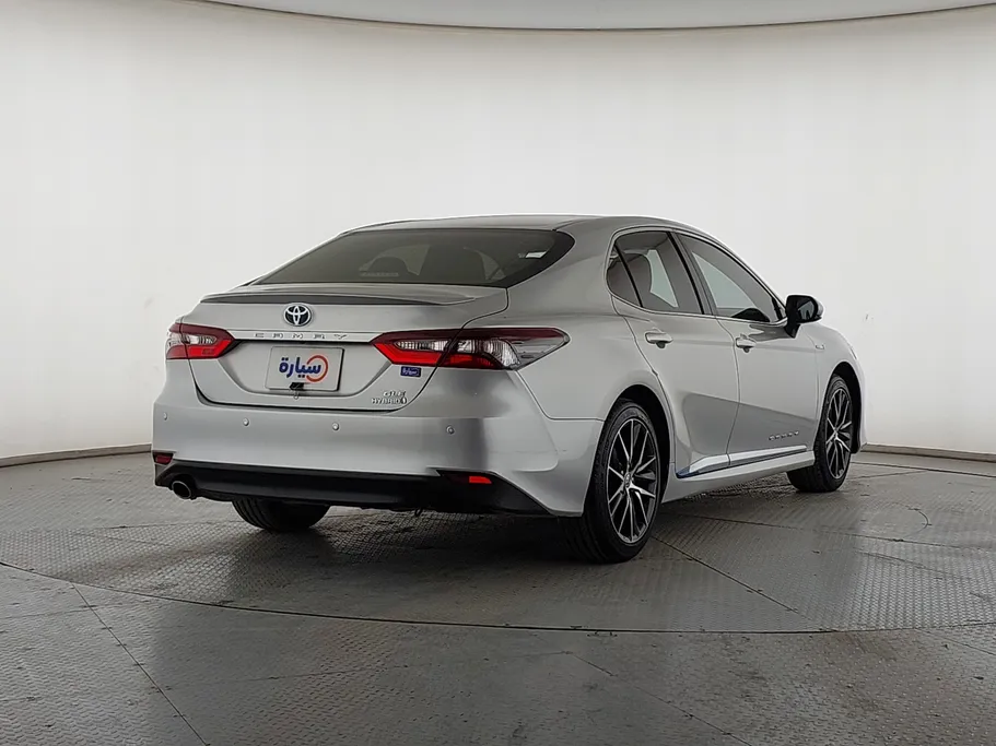 تويوتا كامري GLE HEV  2021 
