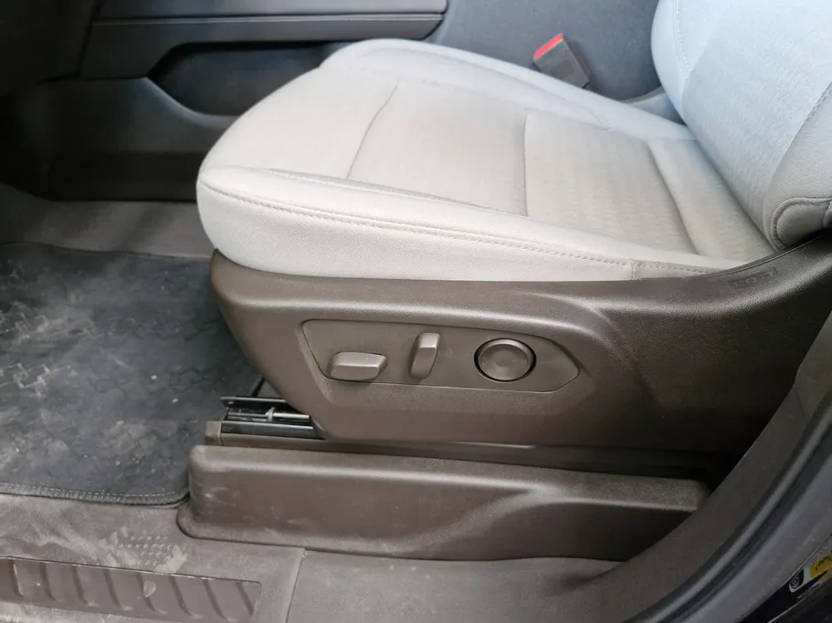 2023 جي إم سي  Yukon SLE