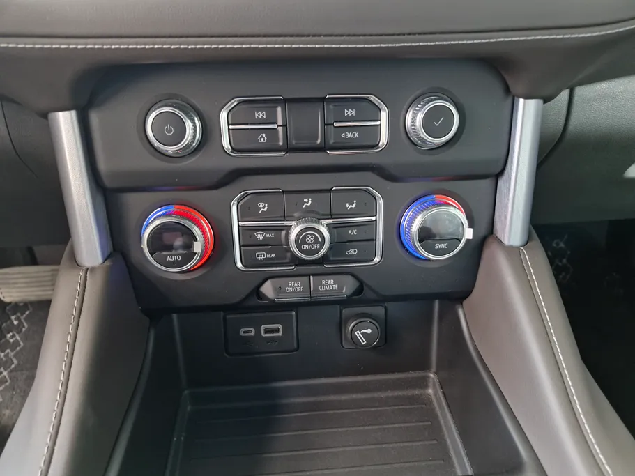 2023 جي إم سي  Yukon SLE