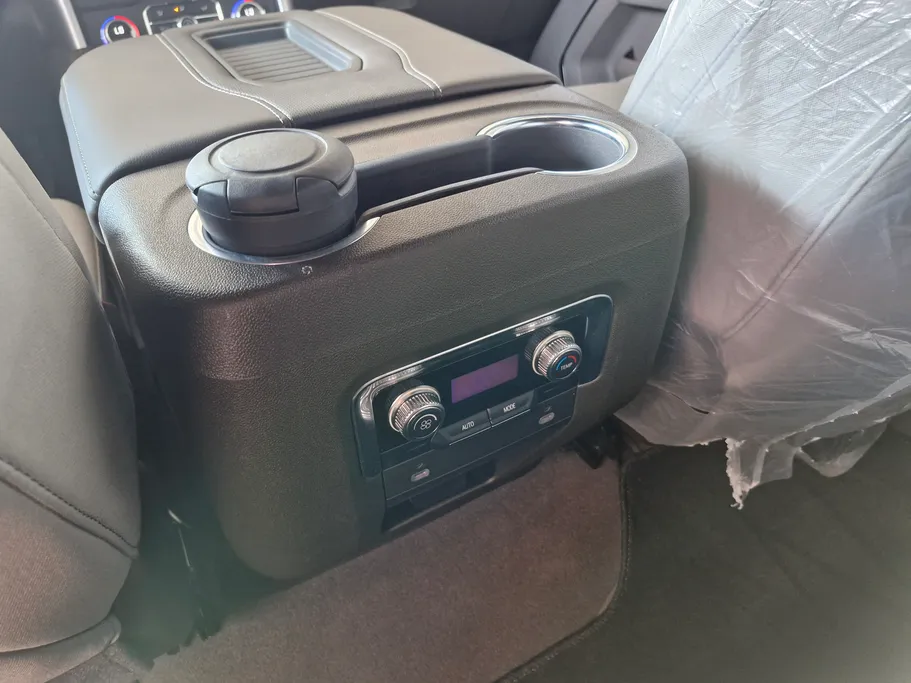 2023 جي إم سي  Yukon SLE