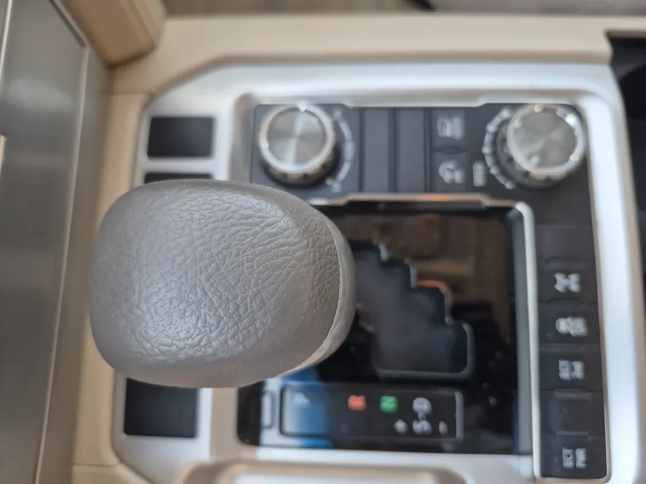 تويوتا لاندكروزر GXR 2020 