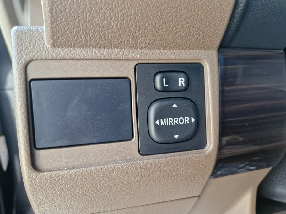 2024 Toyota LAND CRUISER 70 LX