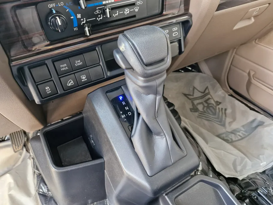 2024 Toyota LAND CRUISER 70 LX