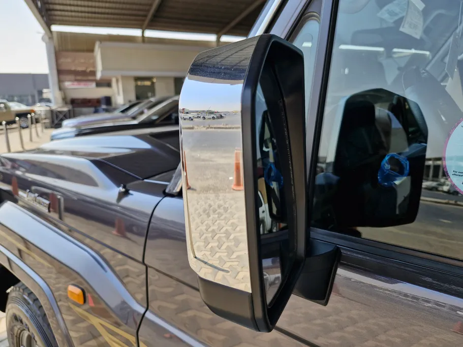 2024 Toyota LAND CRUISER 70 LX