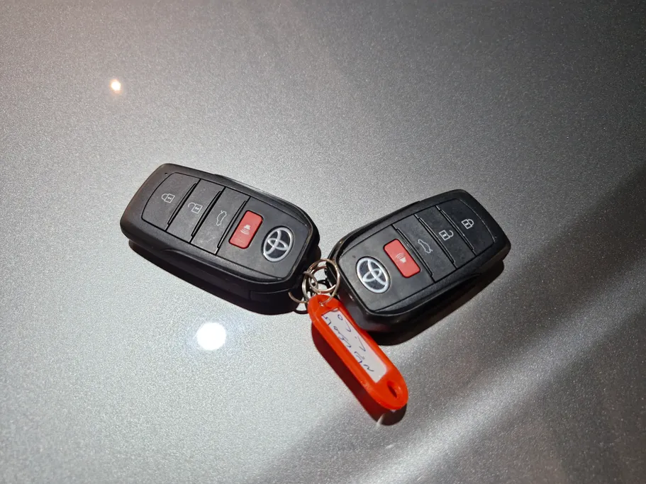 تويوتا كامري E Plus HEV 2025 