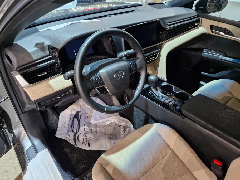 تويوتا كامري E Plus HEV 2025 