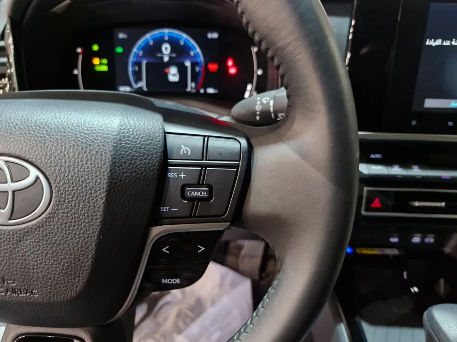 تويوتا كامري E Plus HEV 2025 