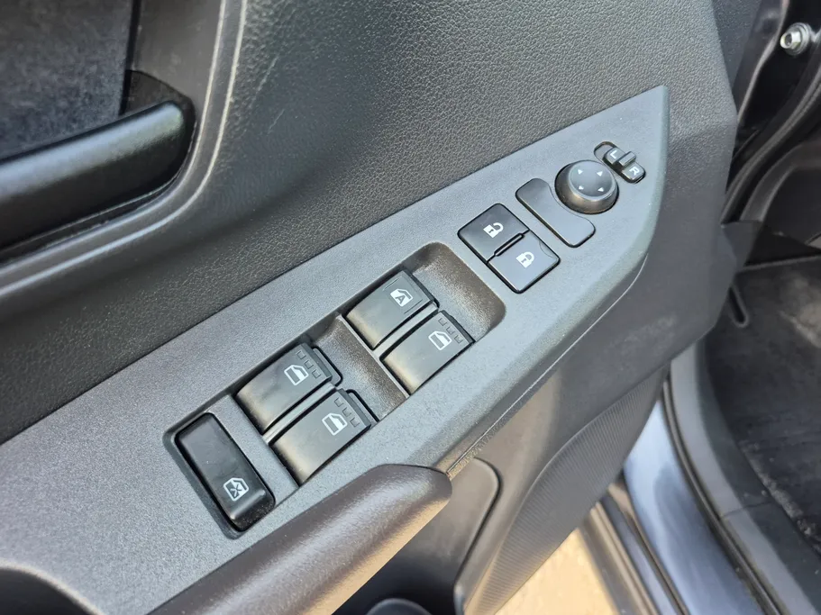 2024 Toyota Yaris  Y