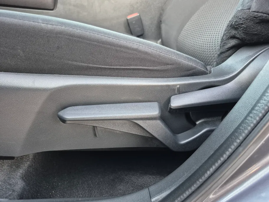 2024 Toyota Yaris  Y