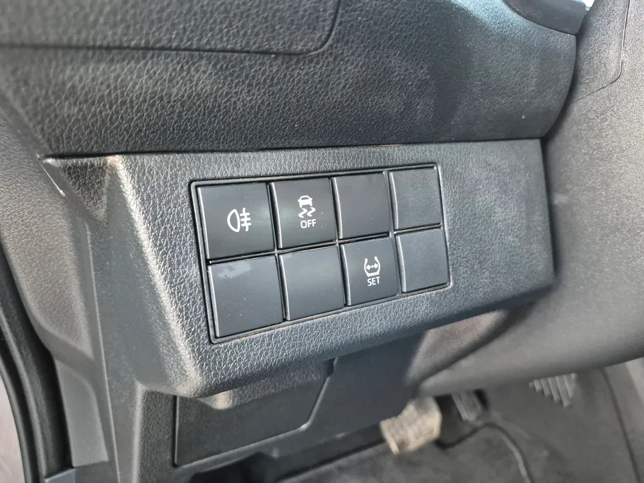 2024 Toyota Yaris  Y