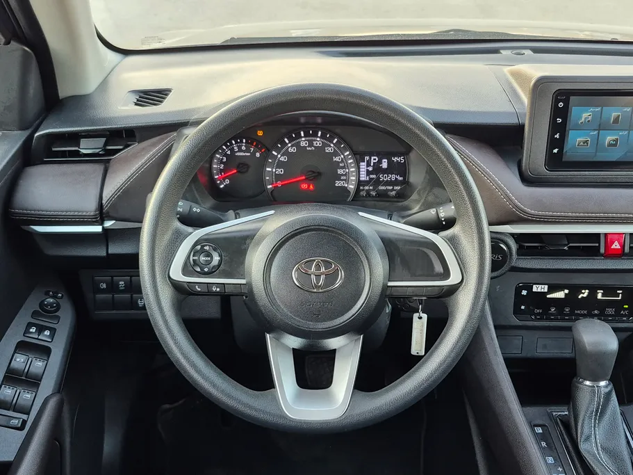 2024 Toyota Yaris  Y