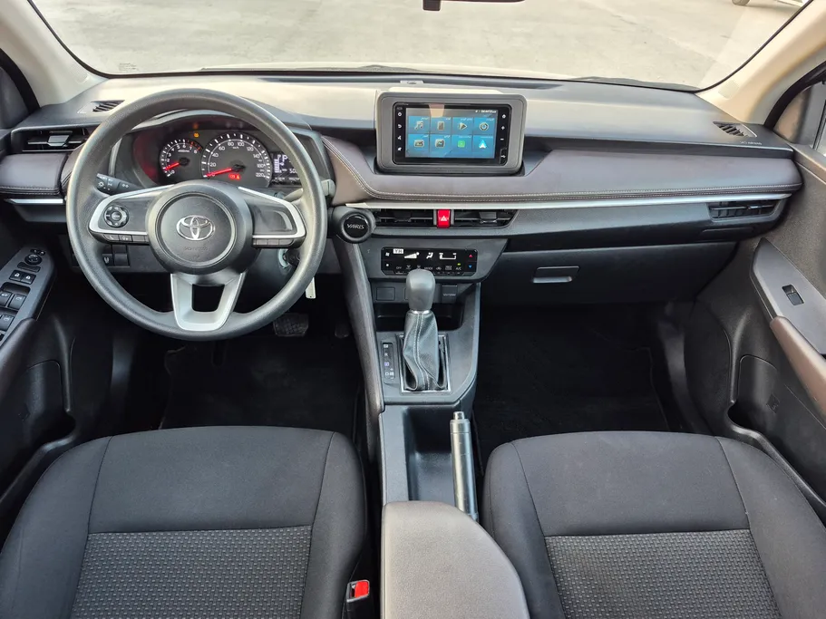 2024 Toyota Yaris  Y