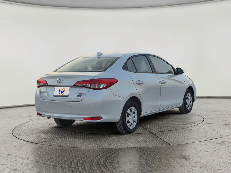 تويوتا يارس Y 2021 