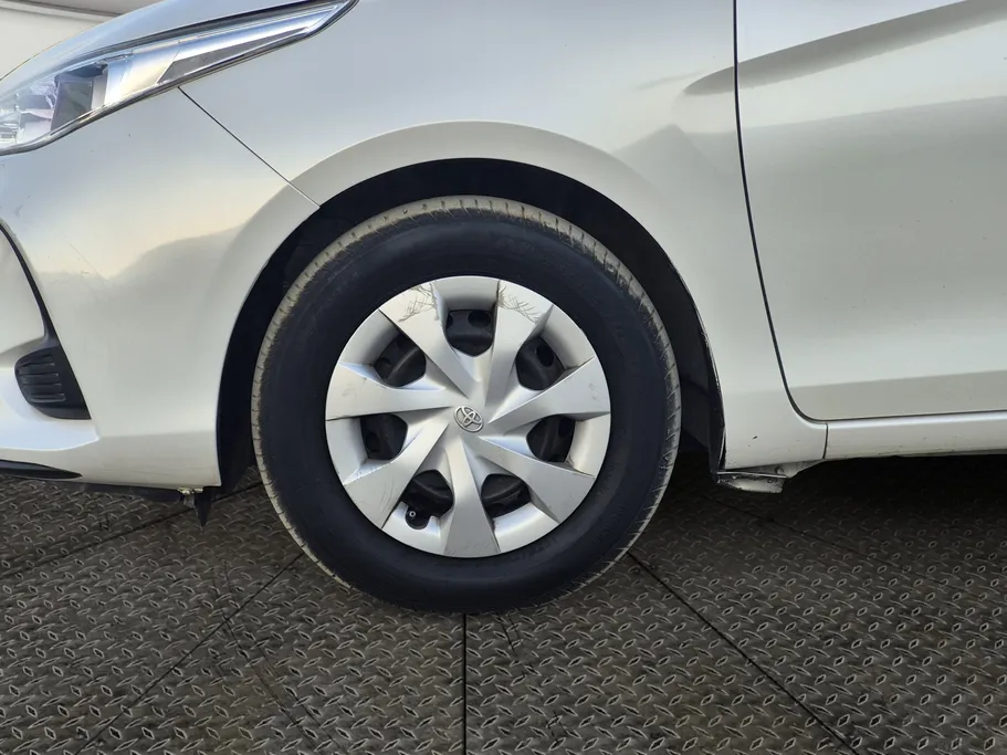 تويوتا يارس Y 2021 