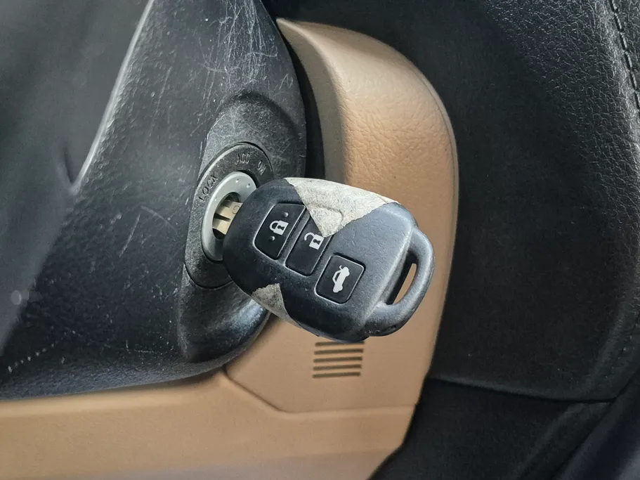 تويوتا يارس Y 2021 