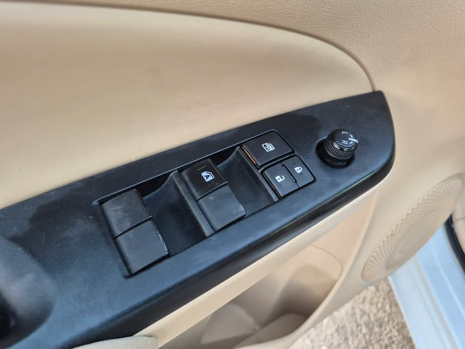 تويوتا يارس Y 2021 