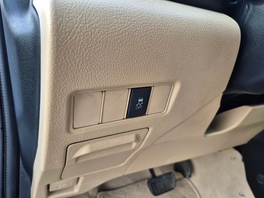 تويوتا يارس Y 2021 