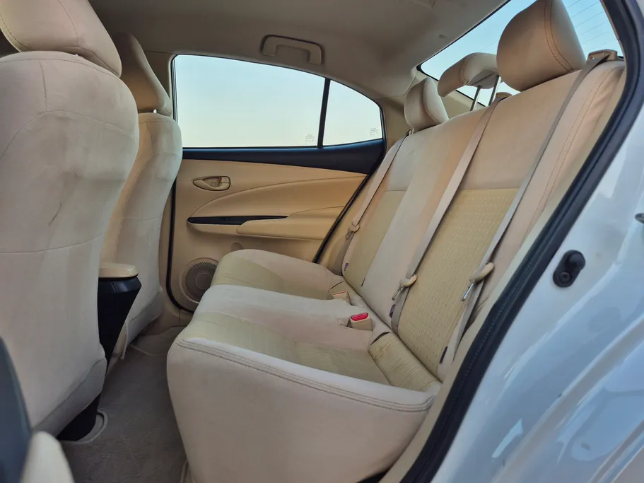 تويوتا يارس Y 2021 