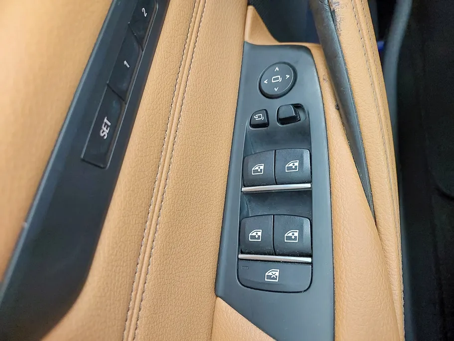 بي ام دبليو الفئة الخامسة 520i 2023