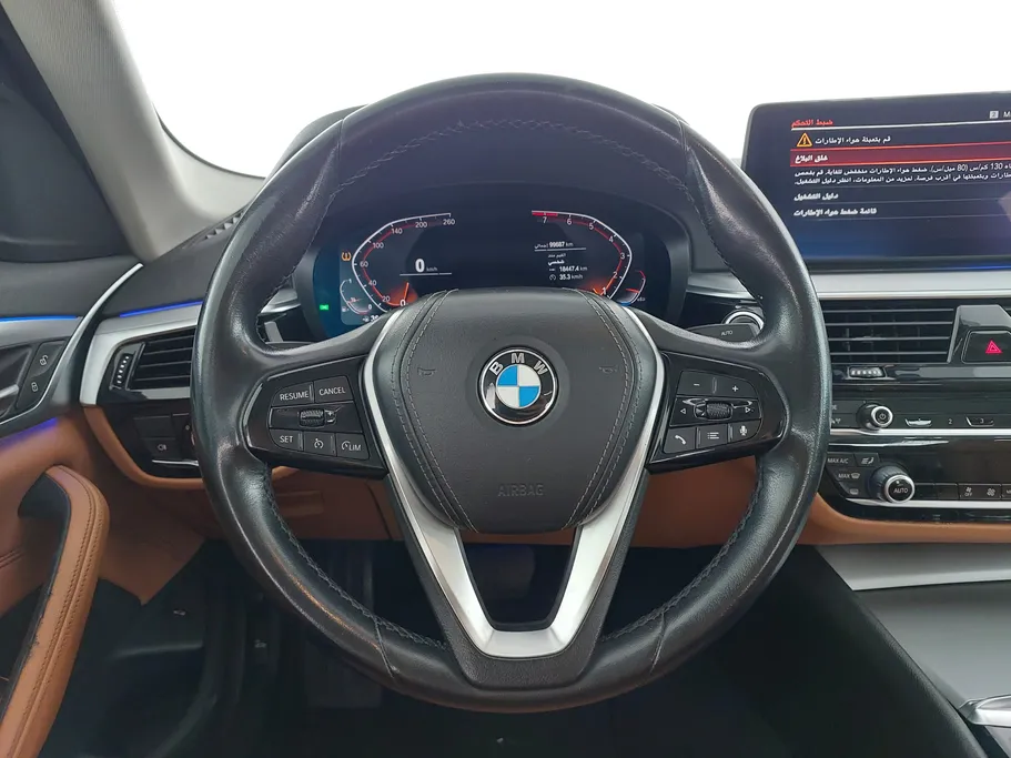 بي ام دبليو الفئة الخامسة 520i 2023