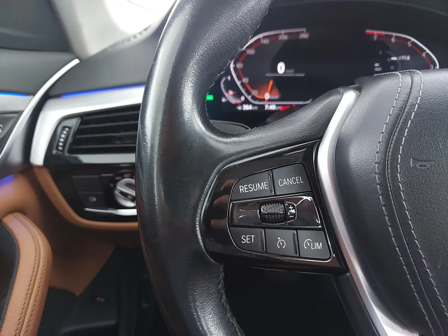 بي ام دبليو الفئة الخامسة 520i 2023