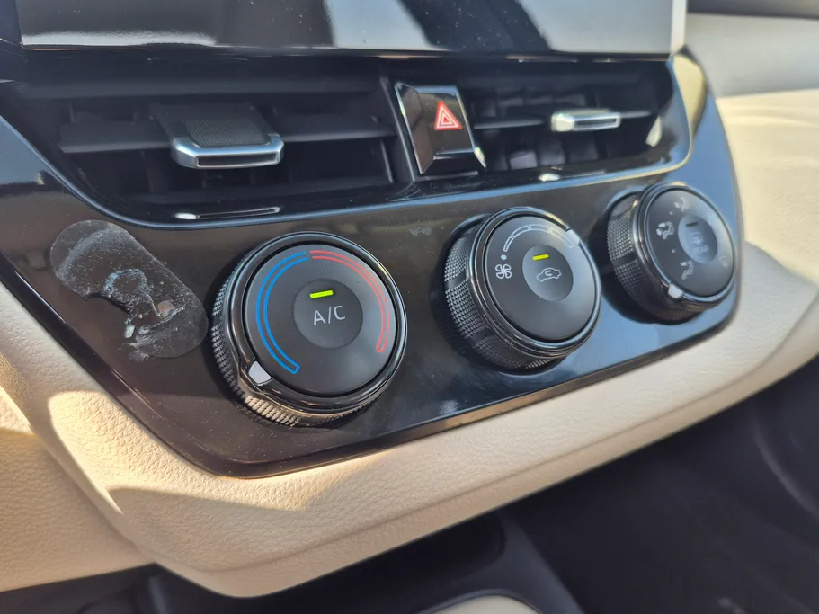 تويوتا كورولا XLI 2022 