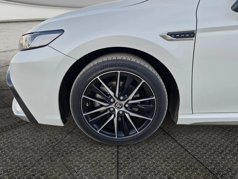 2024 Toyota Camry  SE 